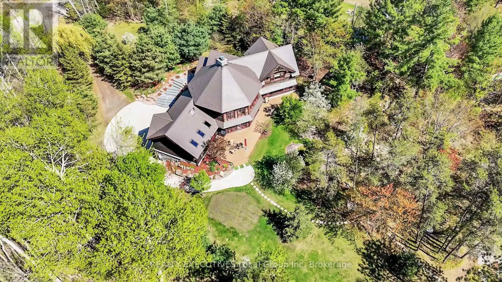 103 HUNTERS BAY ROAD
