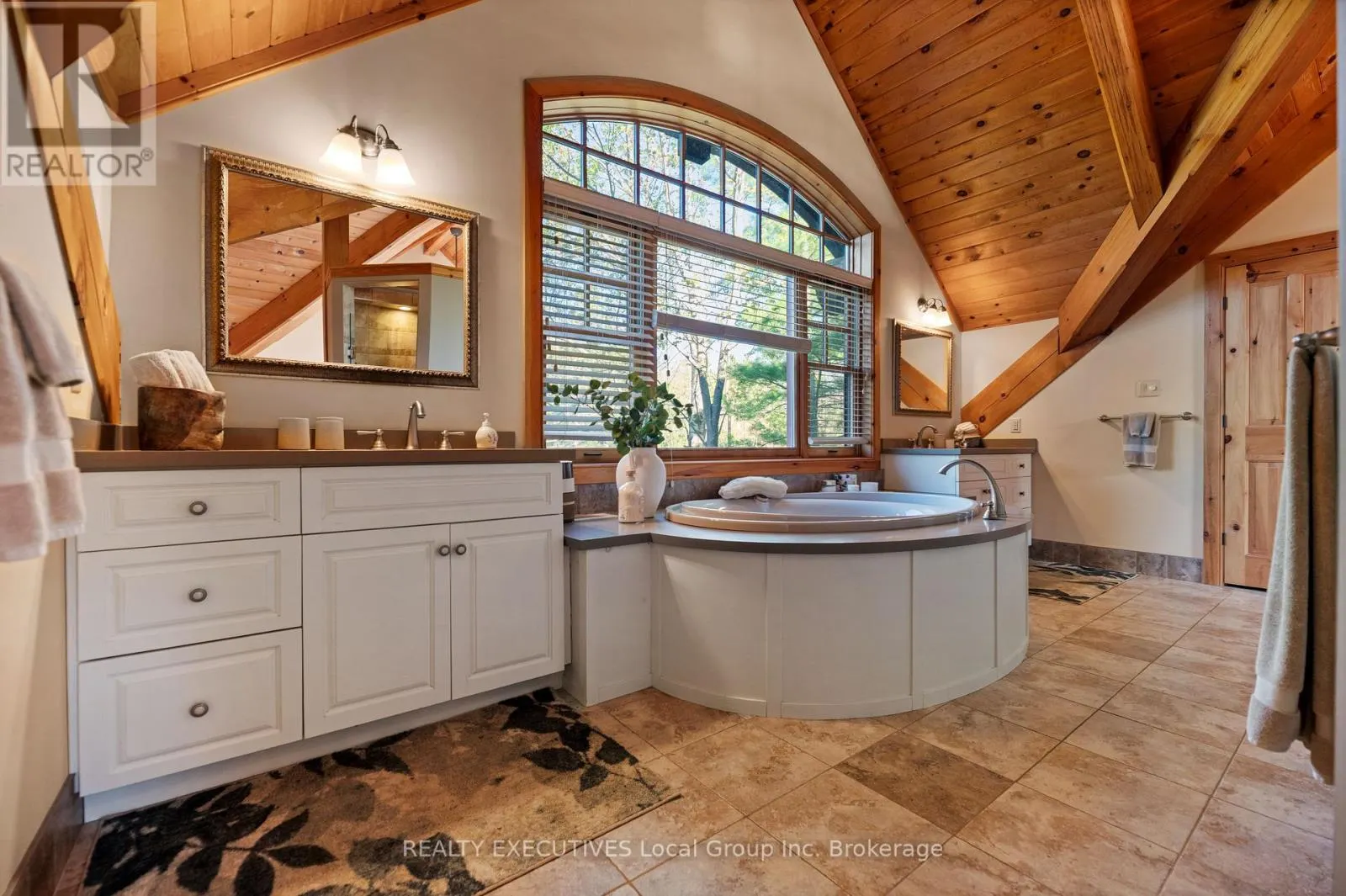 103 HUNTERS BAY ROAD