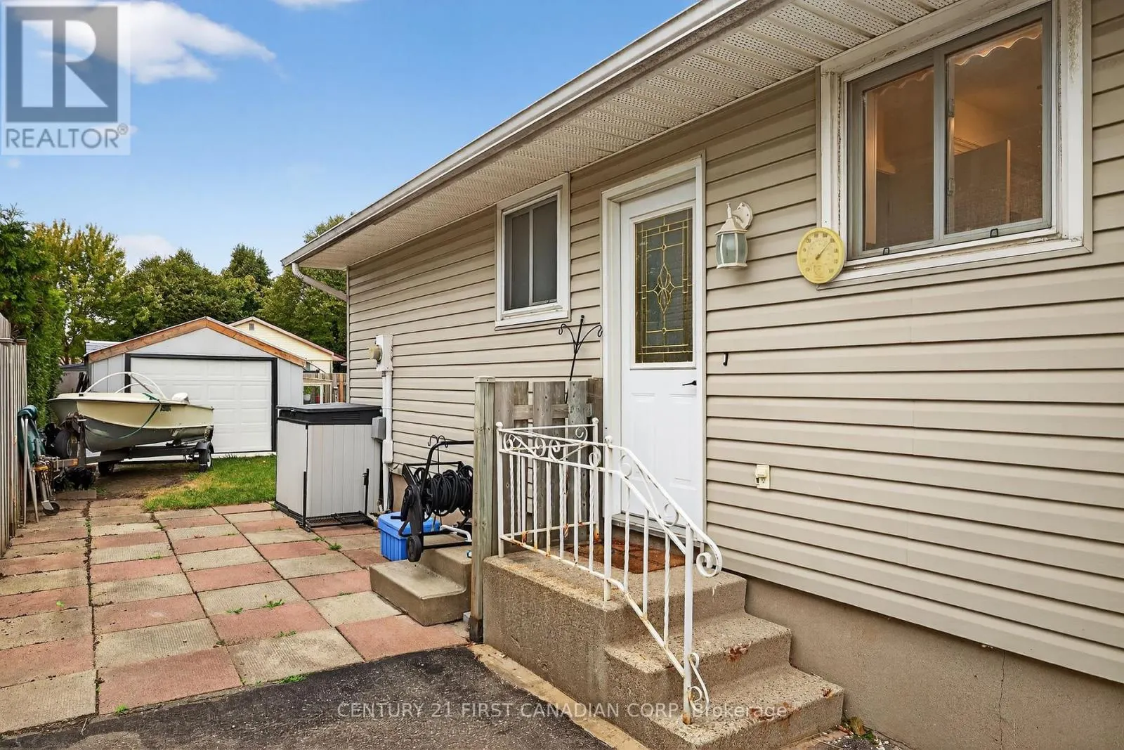20 ASHBURY AVENUE