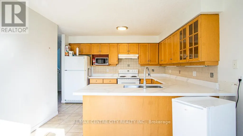 371 RIDGEVIEW COURT