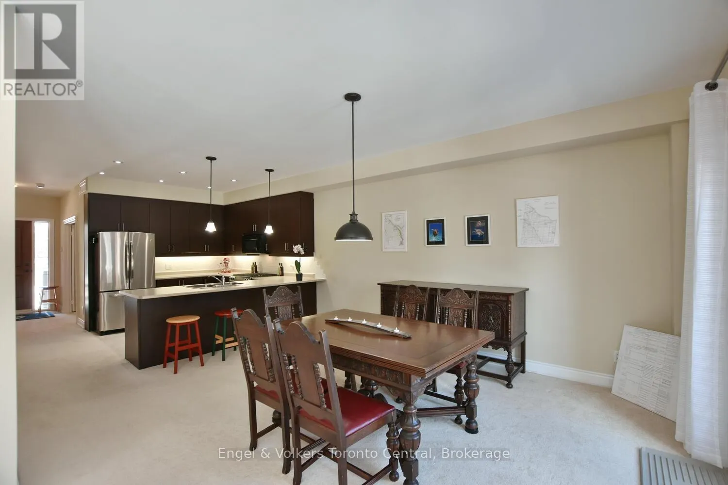 47 MEADOWBROOK LANE