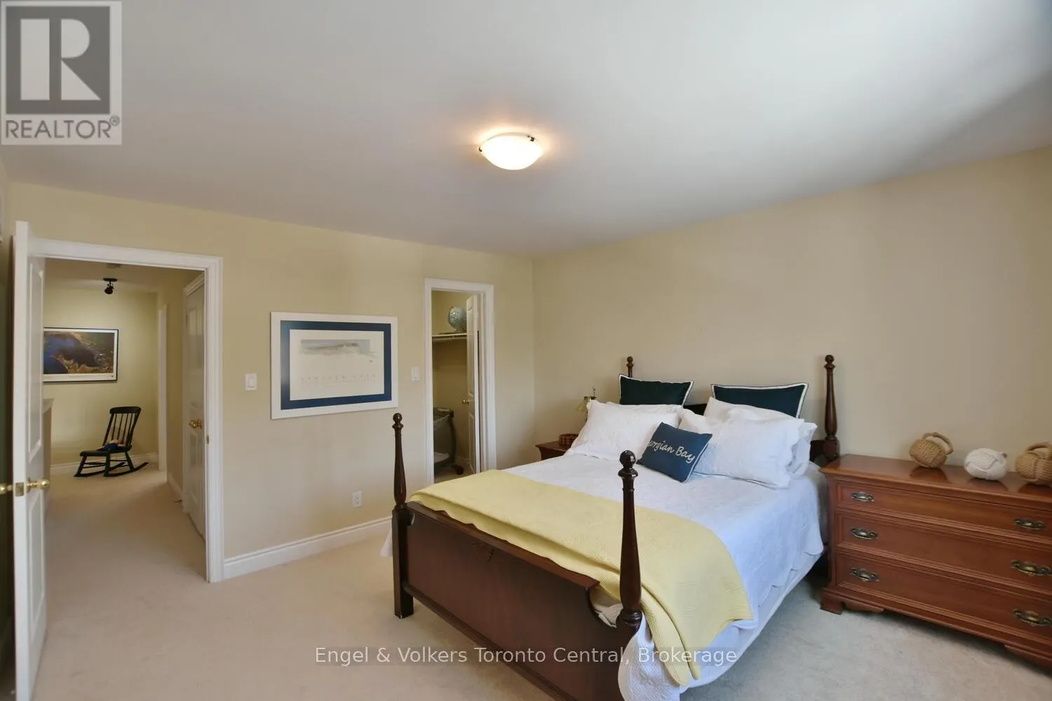 47 MEADOWBROOK LANE