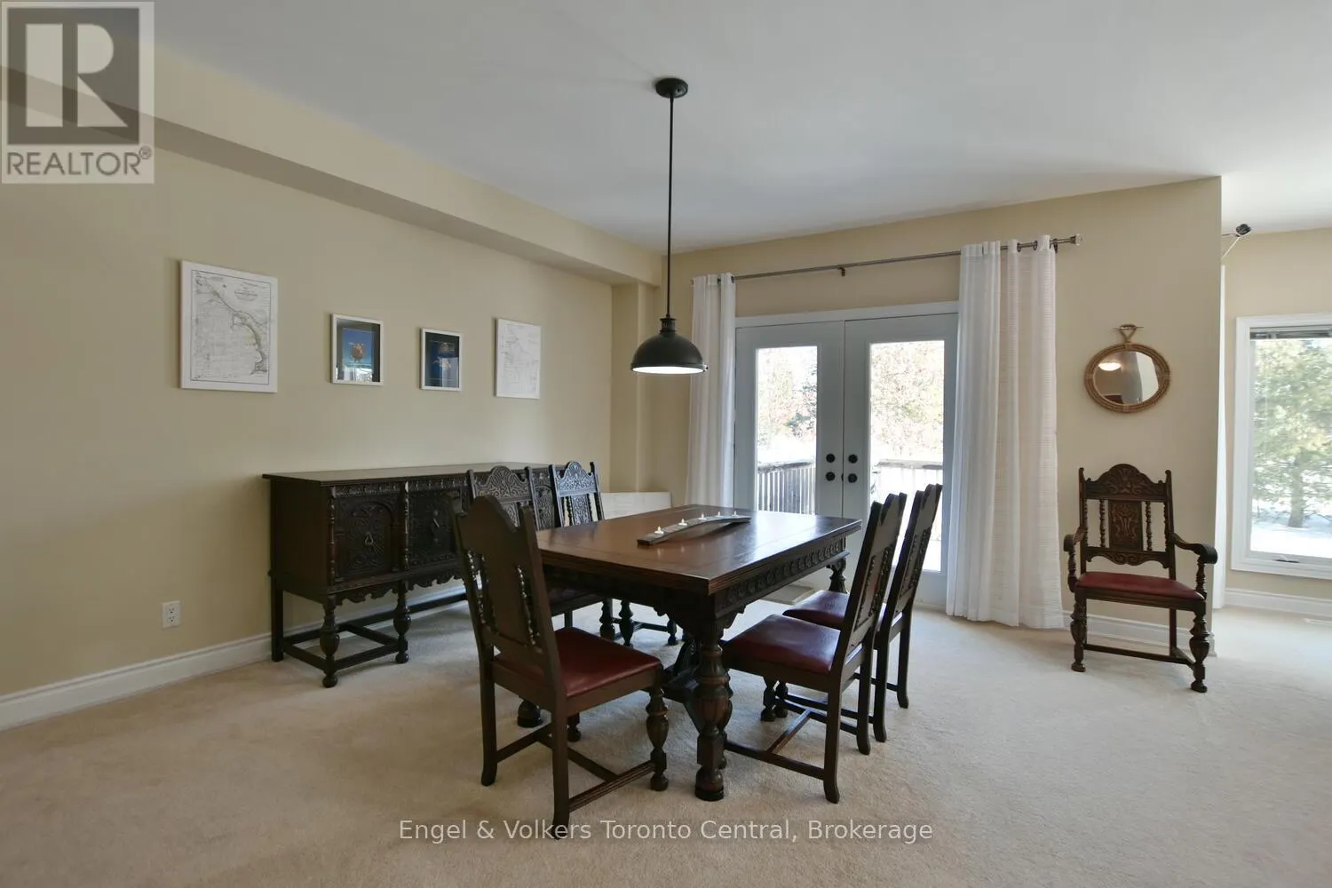 47 MEADOWBROOK LANE