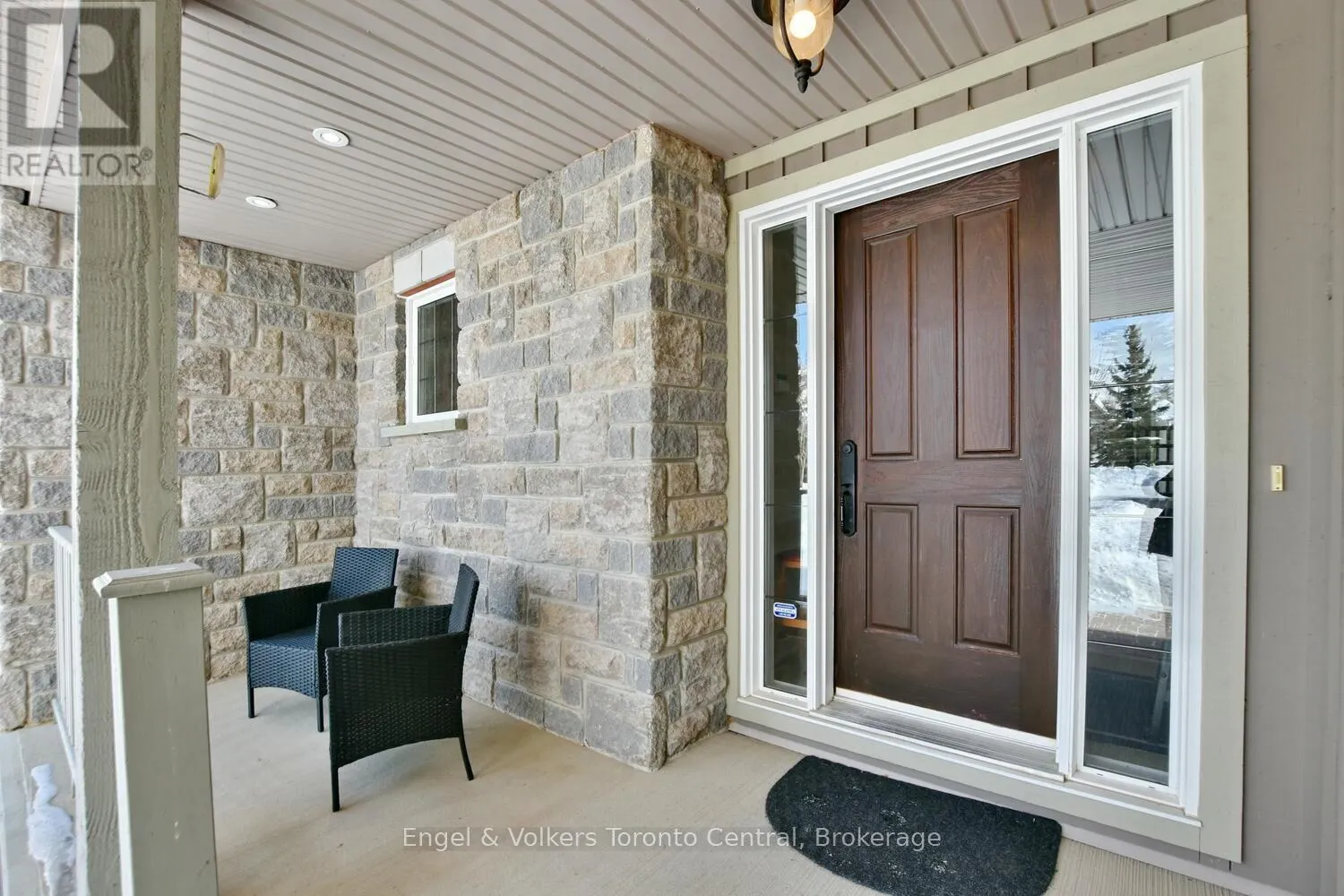 47 MEADOWBROOK LANE