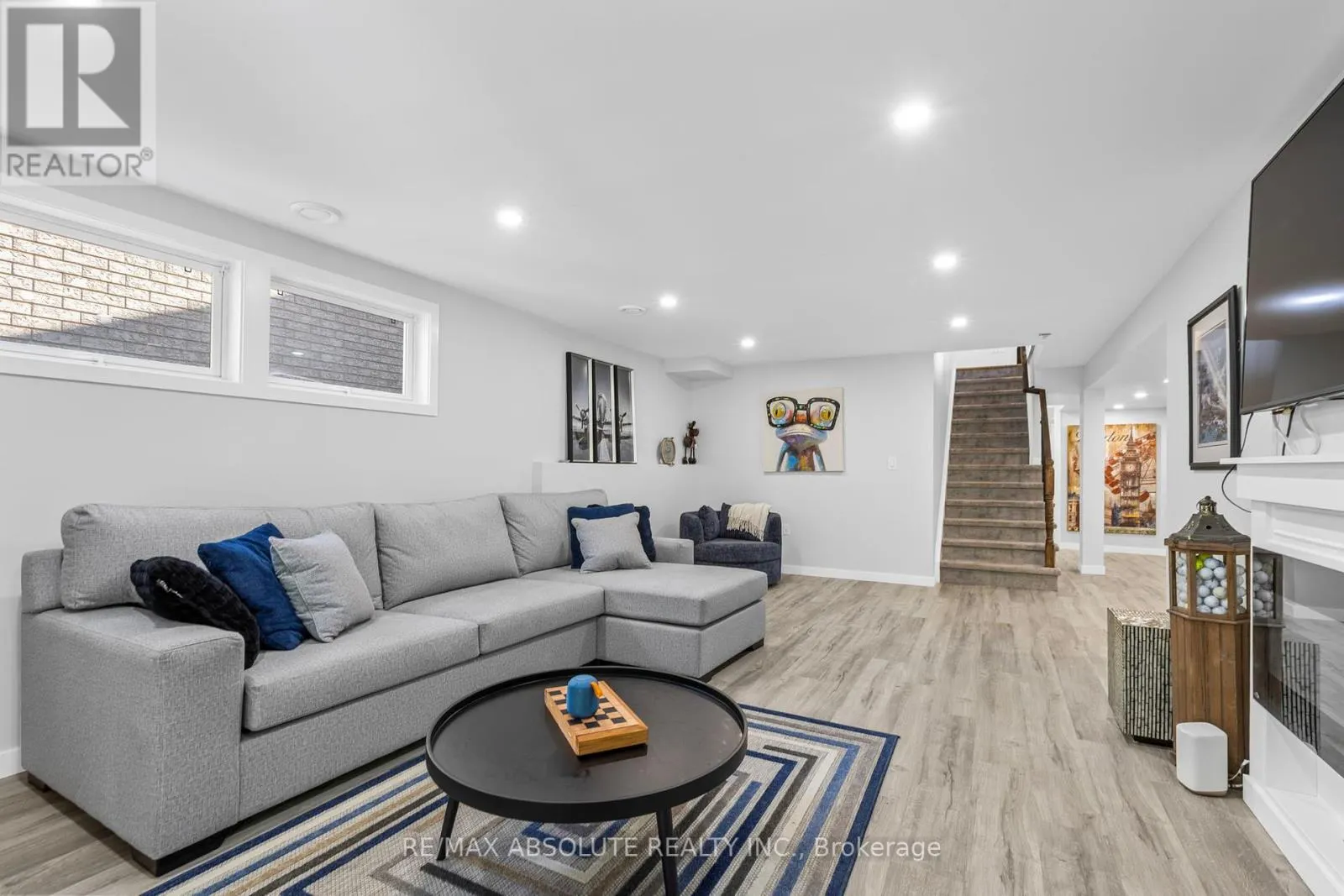 52 STONECROFT TERRACE