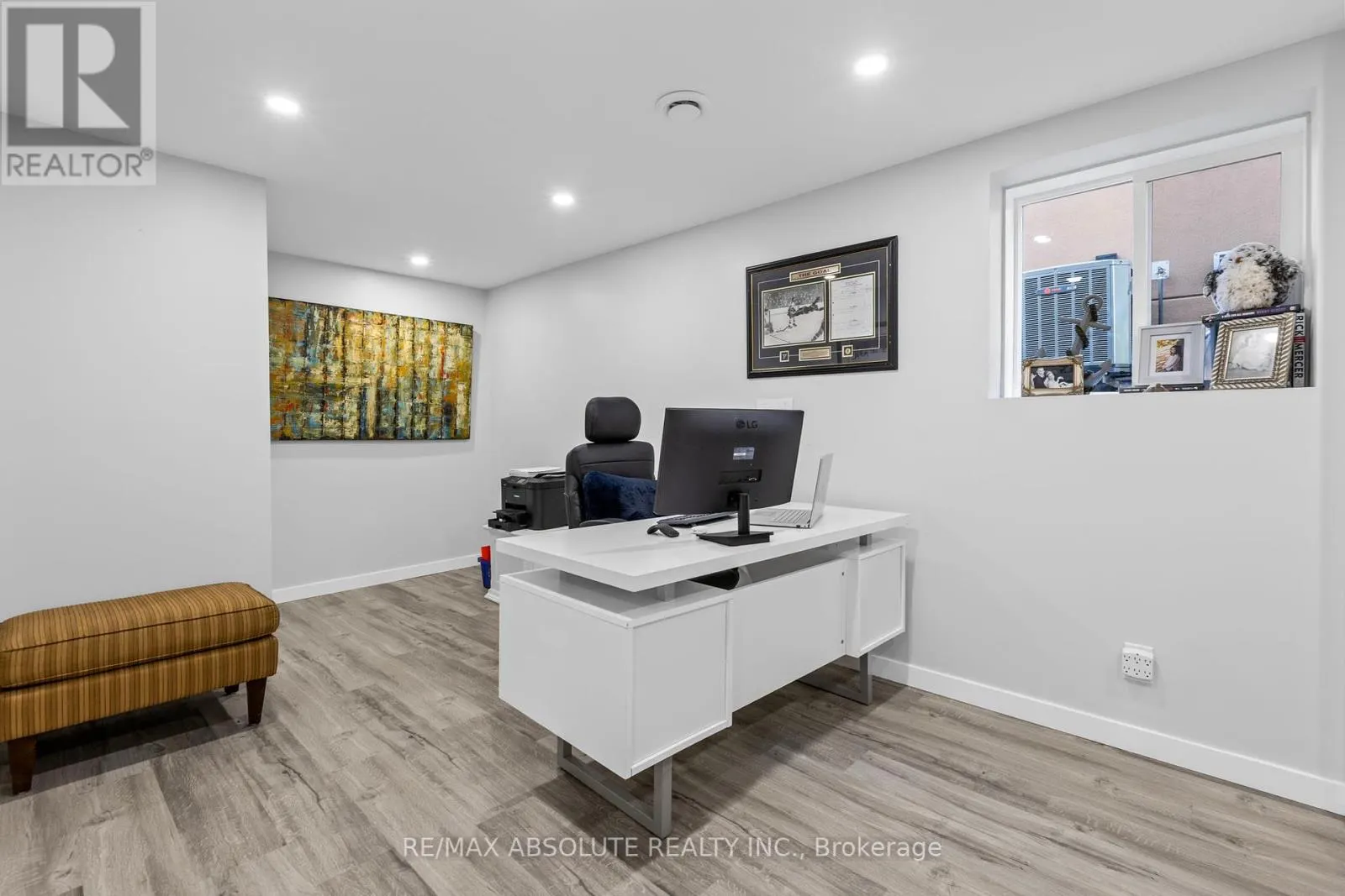 52 STONECROFT TERRACE