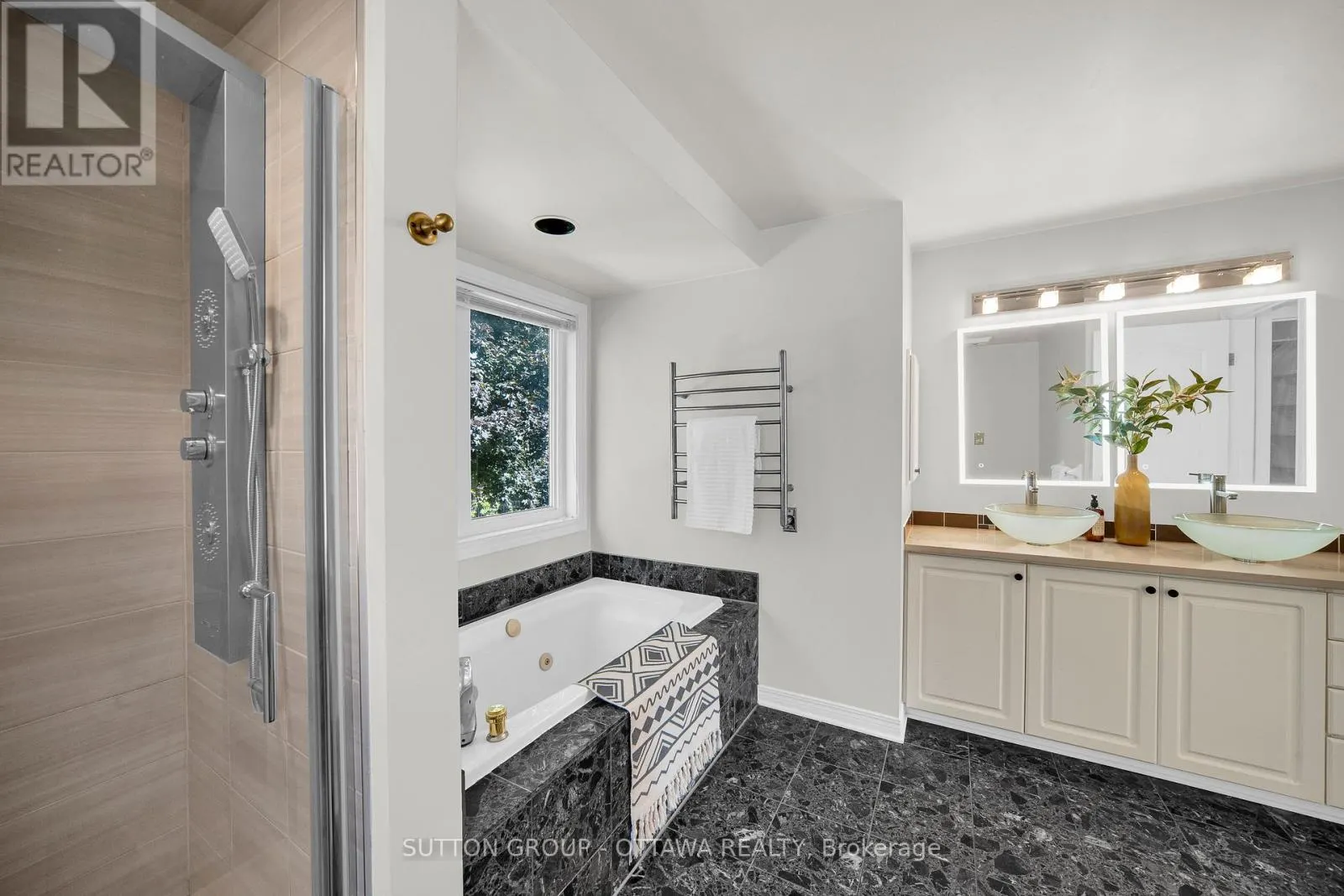 15 ROSEMEADE PLACE