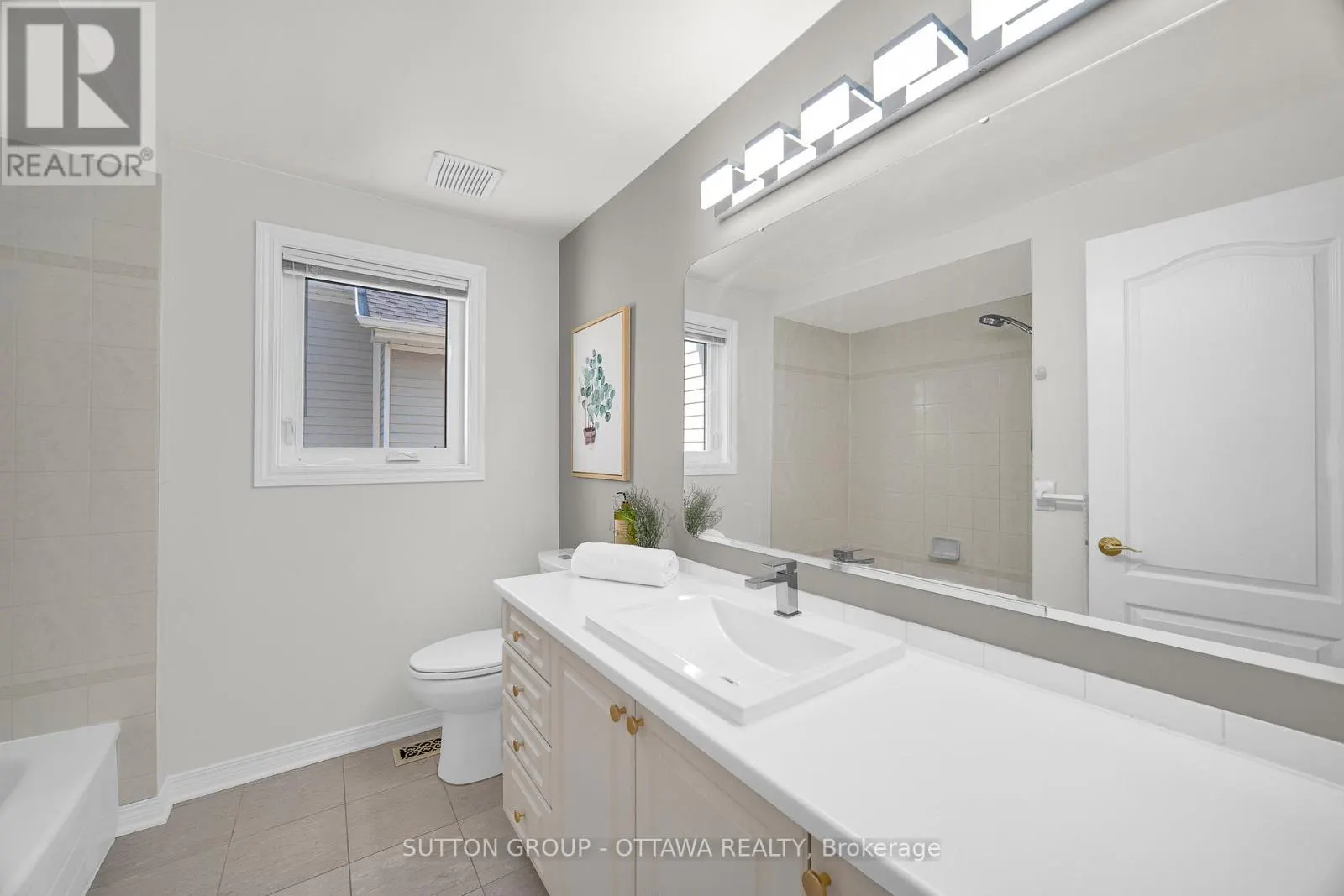 15 ROSEMEADE PLACE