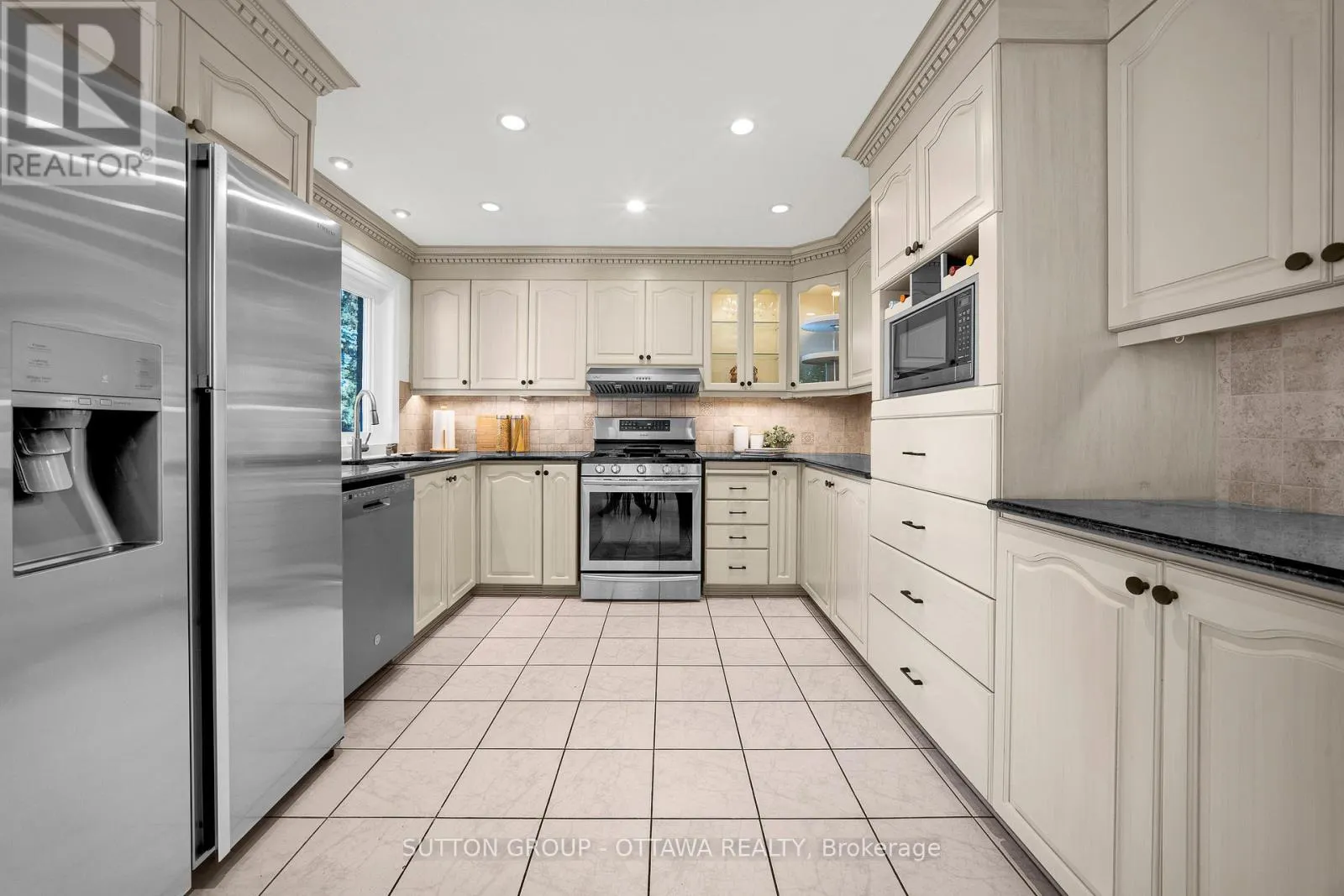 15 ROSEMEADE PLACE