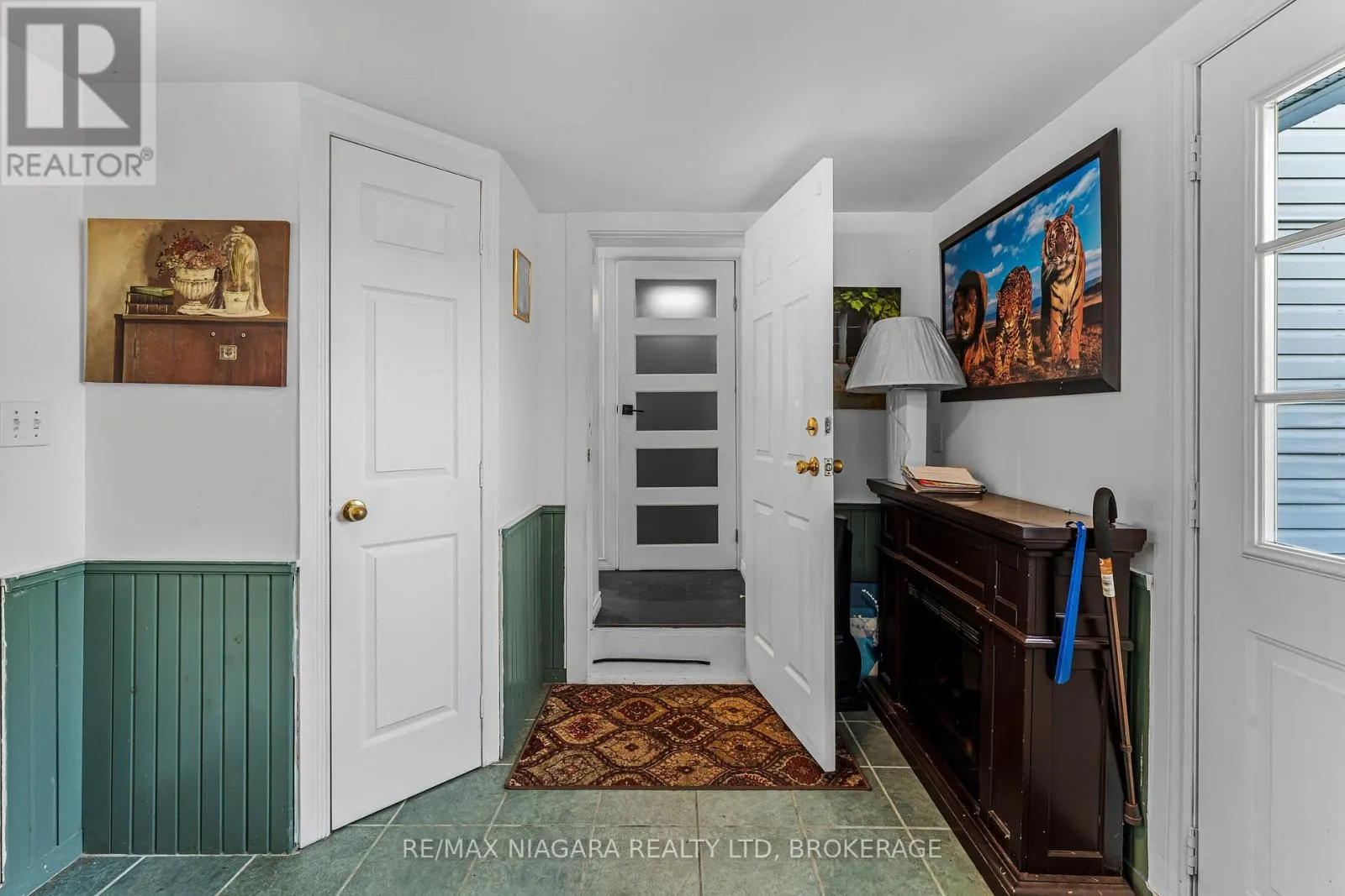 1055 BURGER ROAD