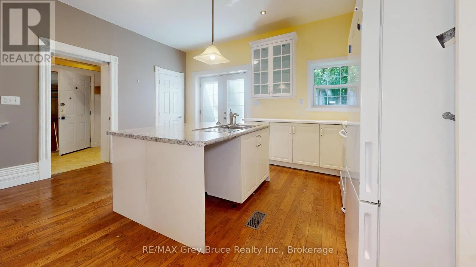 89 3RD STREET SW