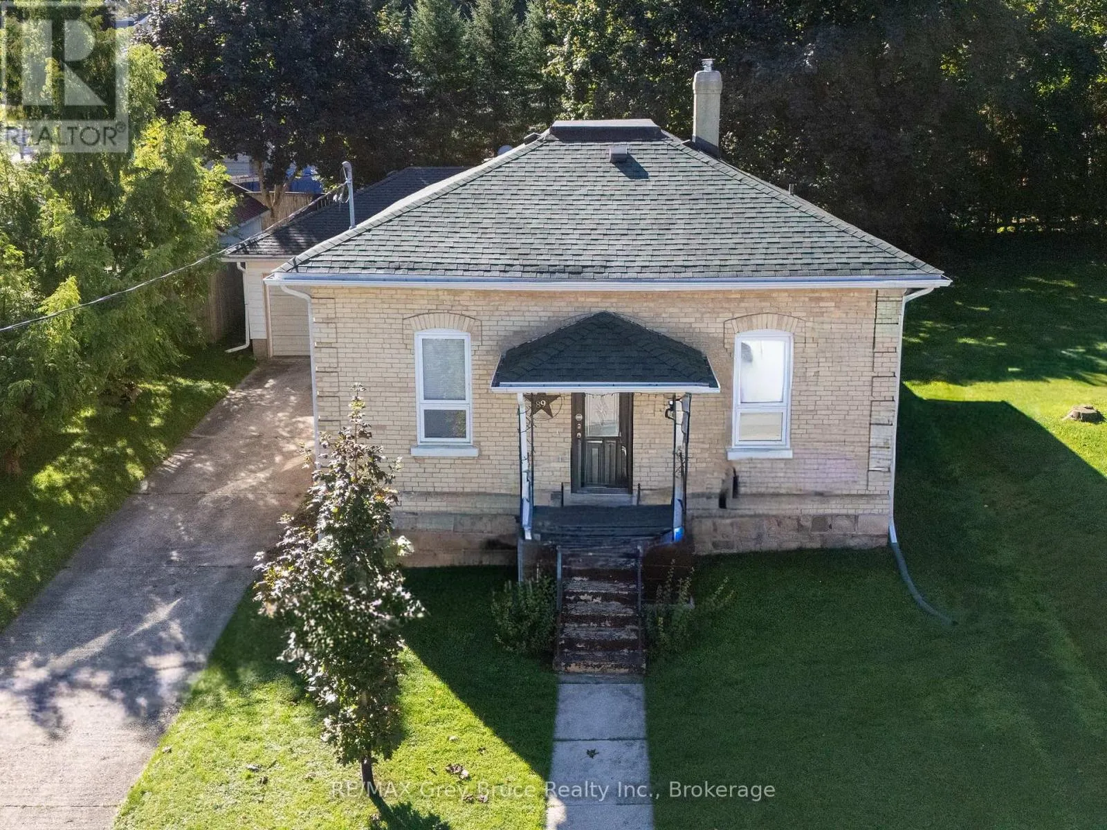 89 3RD STREET SW