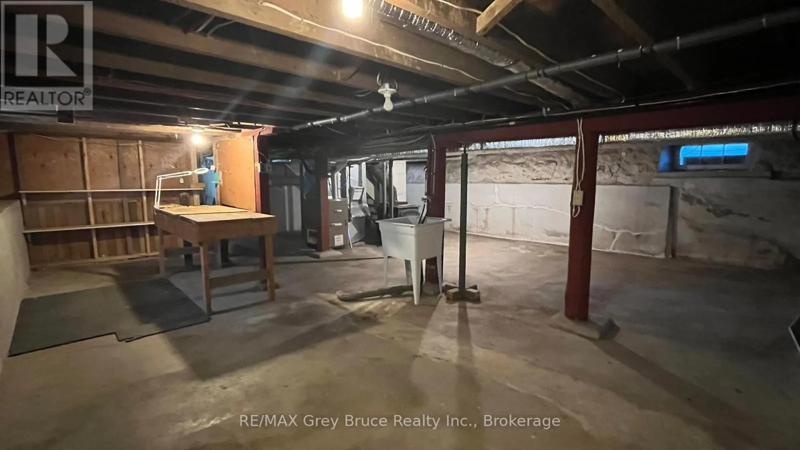 89 3RD STREET SW