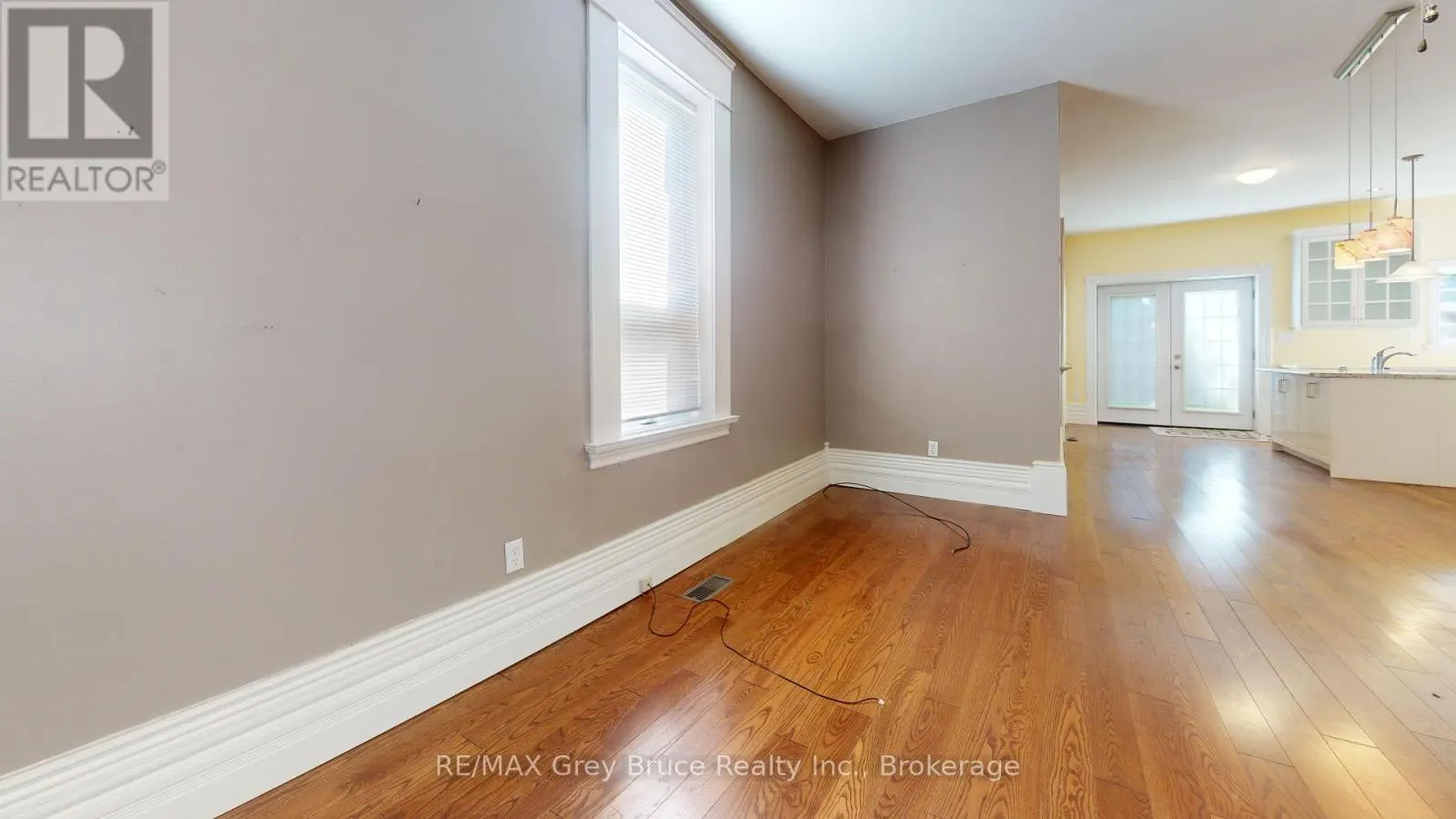 89 3RD STREET SW