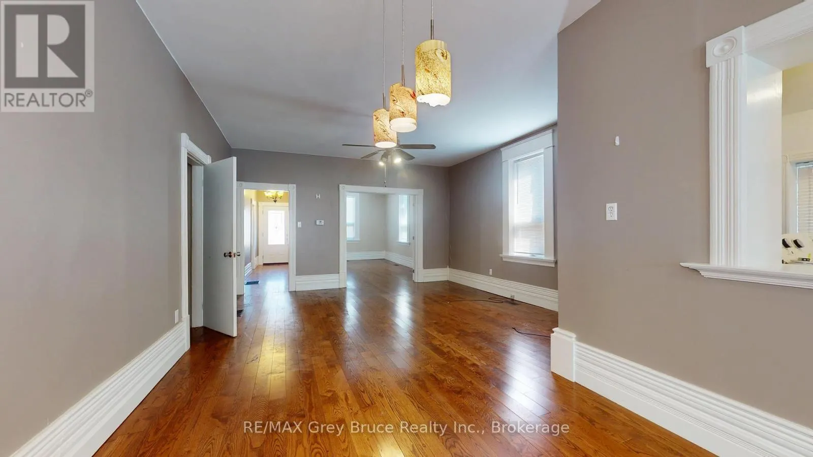 89 3RD STREET SW