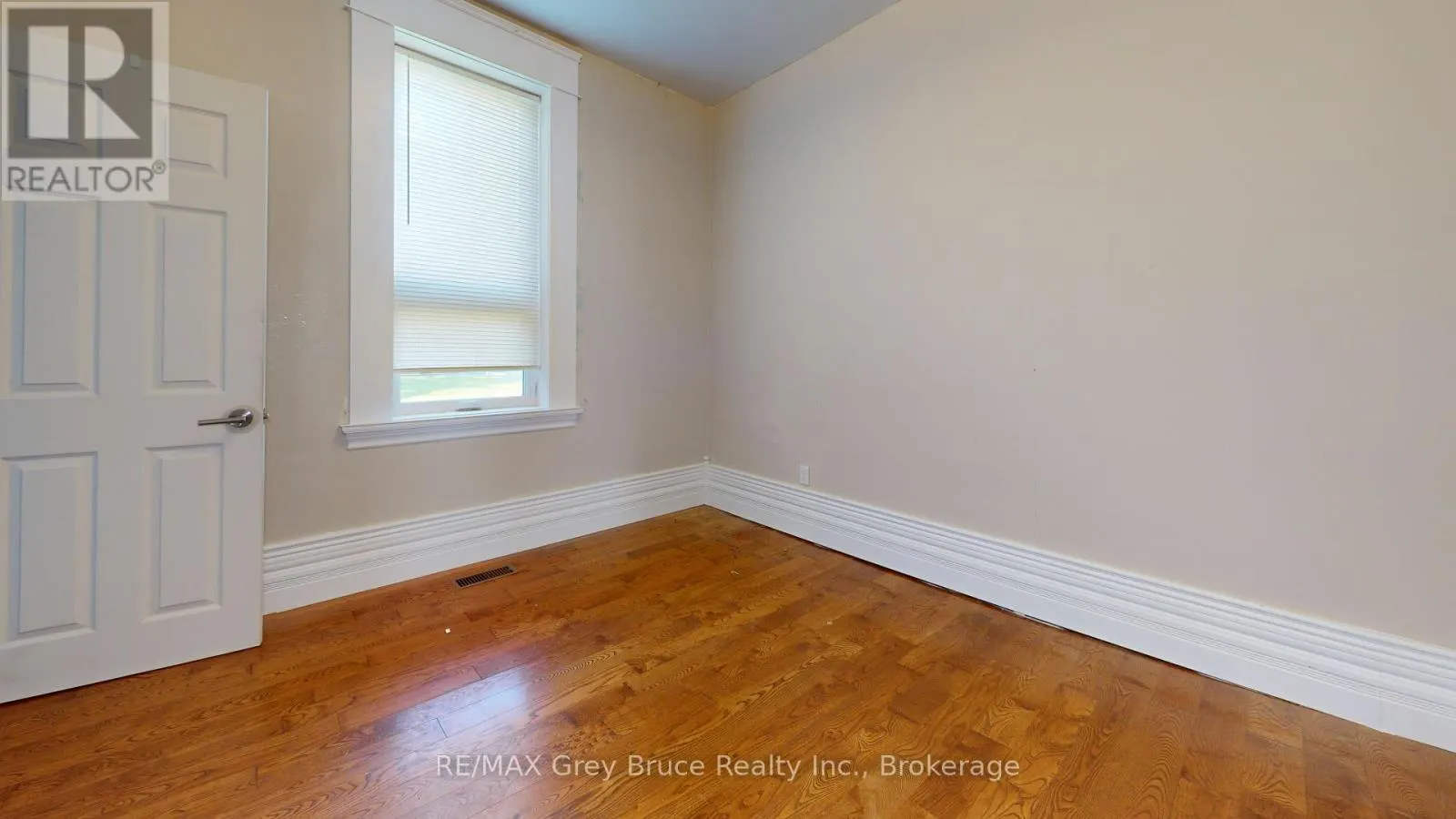 89 3RD STREET SW