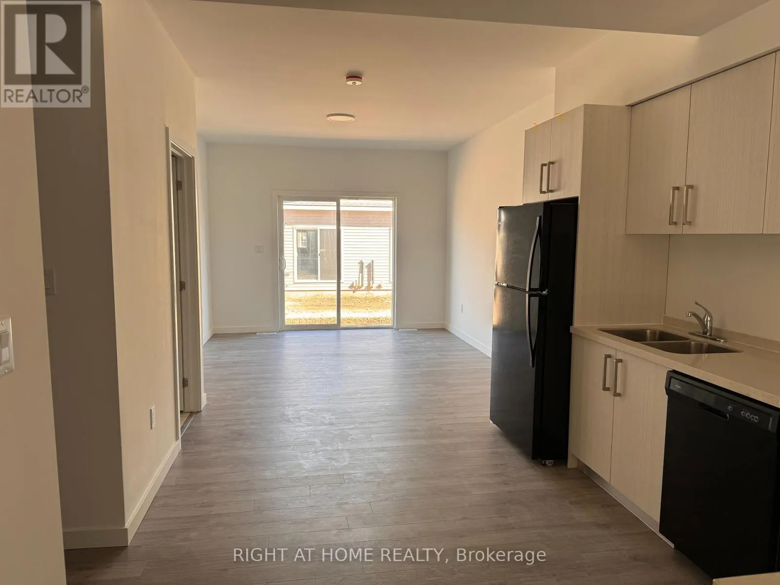 32 - 100 HIGHRIVER TRAIL