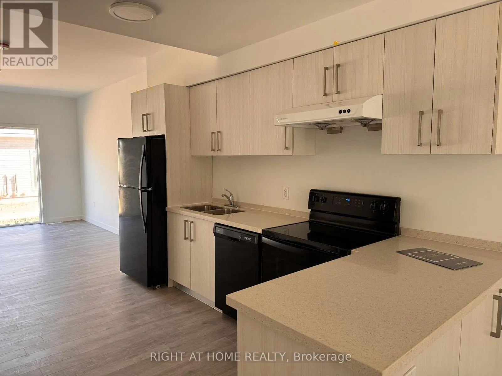 32 - 100 HIGHRIVER TRAIL