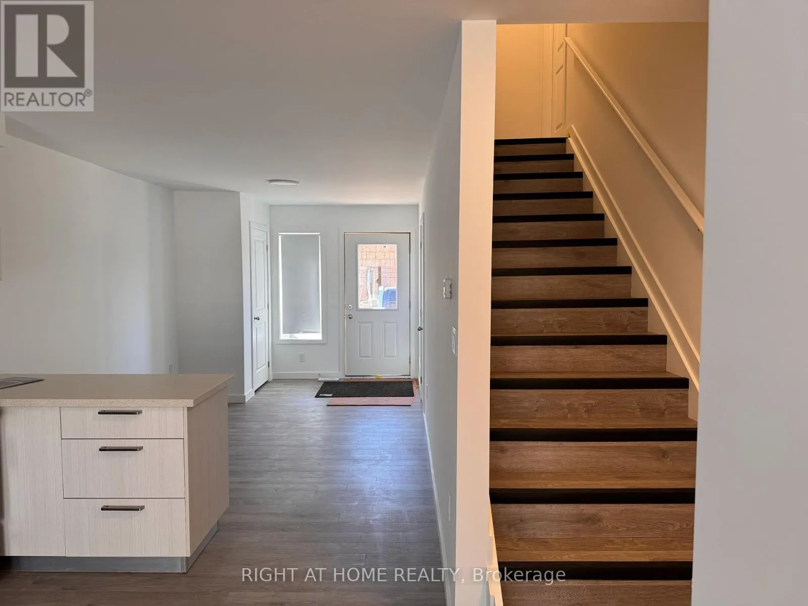 32 - 100 HIGHRIVER TRAIL