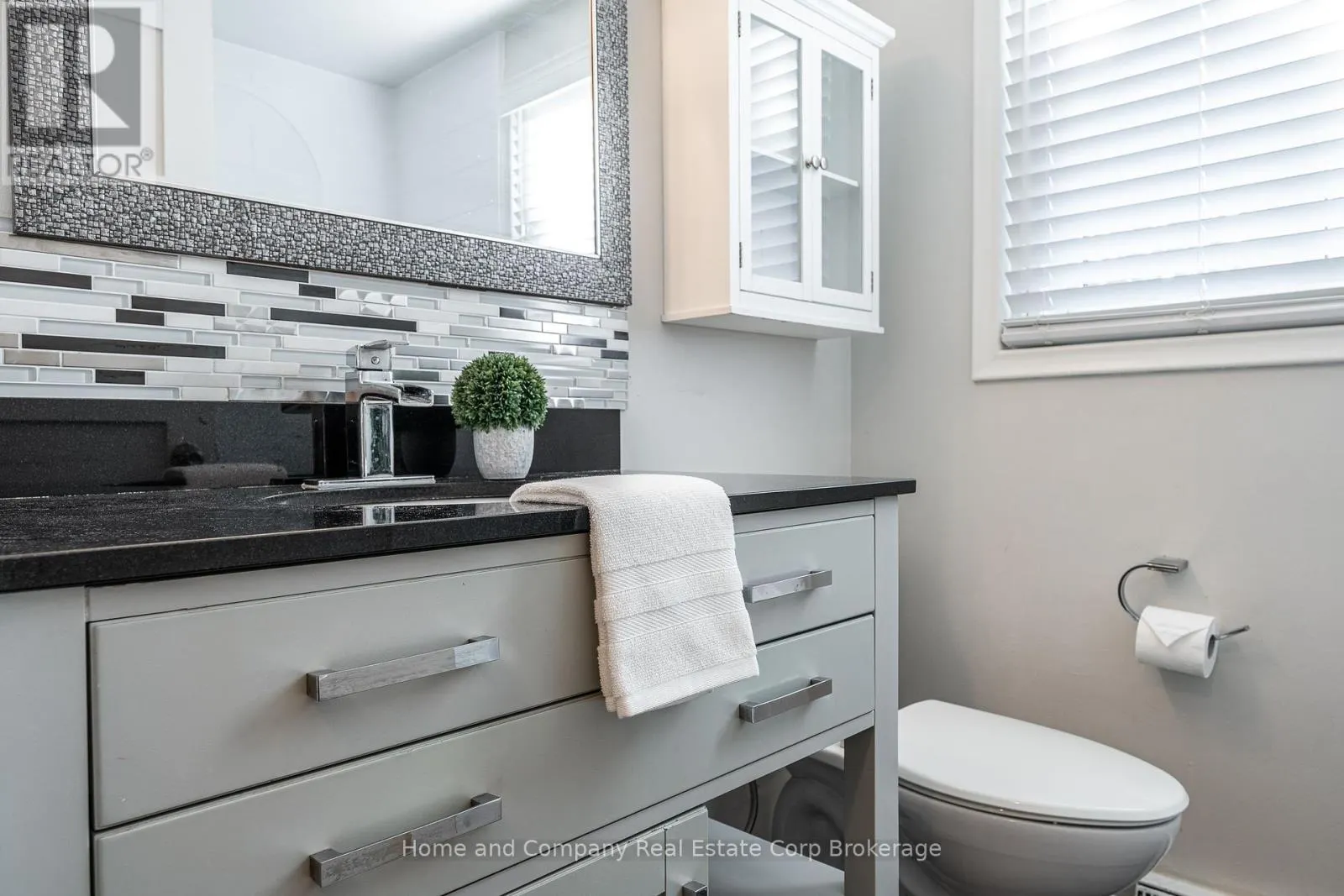 292 REDFORD CRESCENT