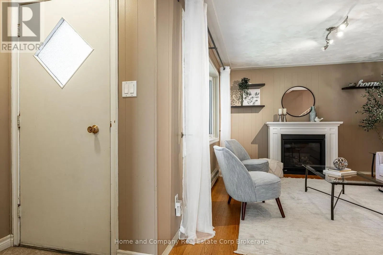 292 REDFORD CRESCENT