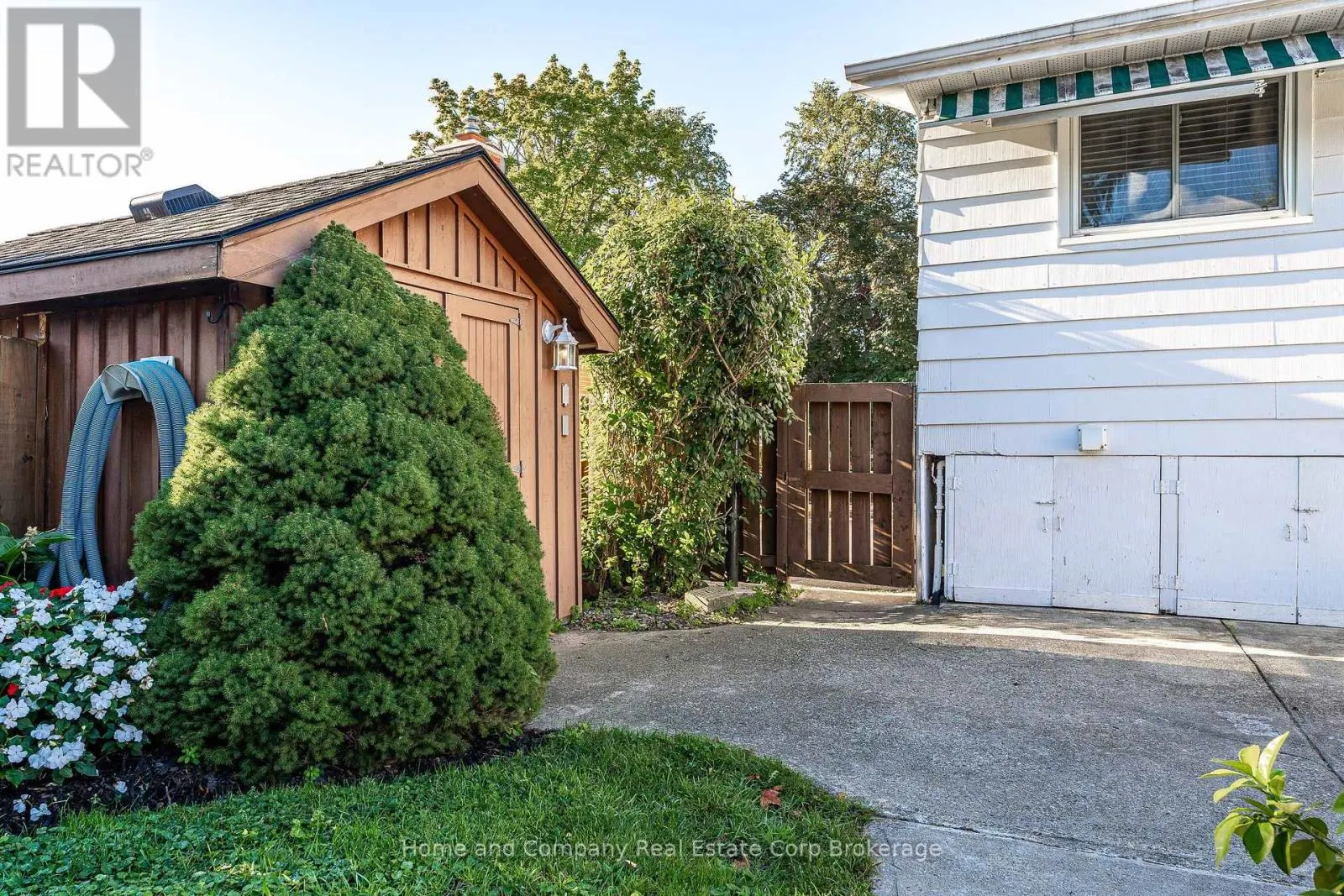 292 REDFORD CRESCENT