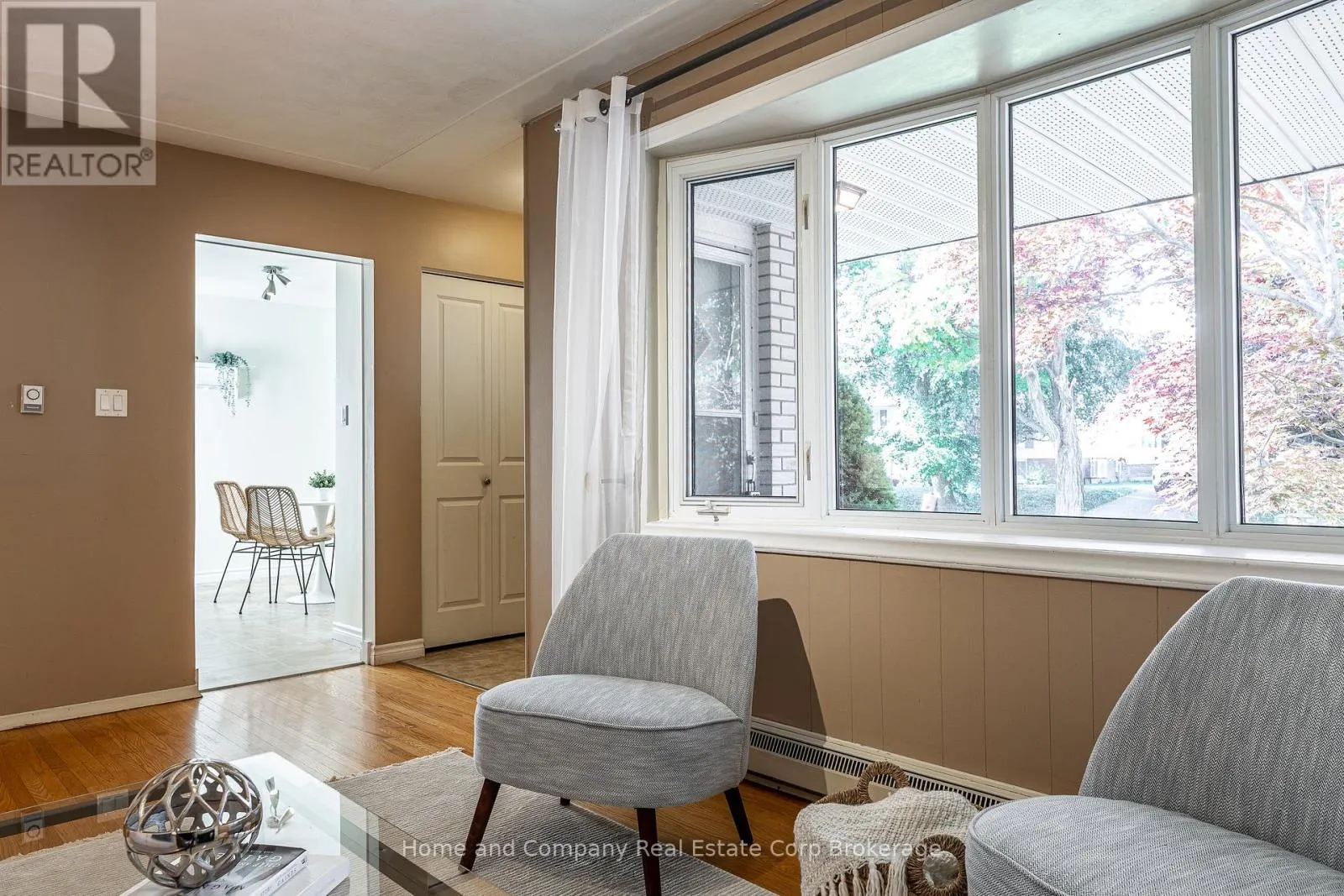 292 REDFORD CRESCENT