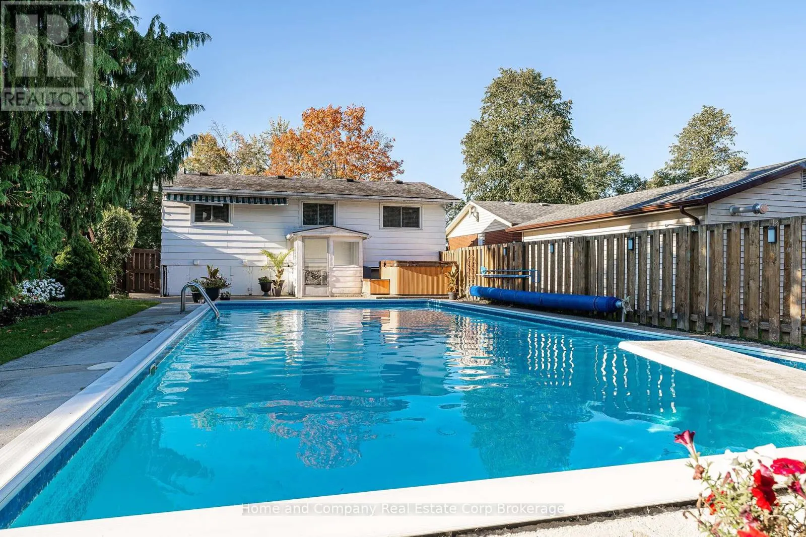 292 REDFORD CRESCENT