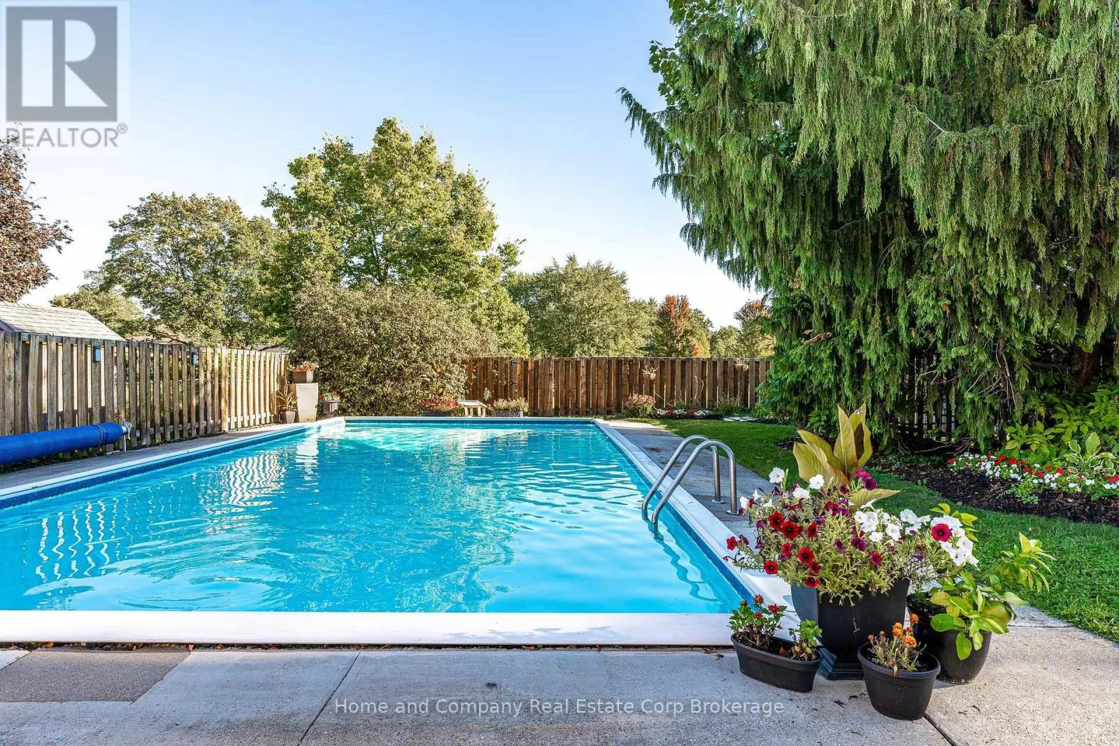 292 REDFORD CRESCENT
