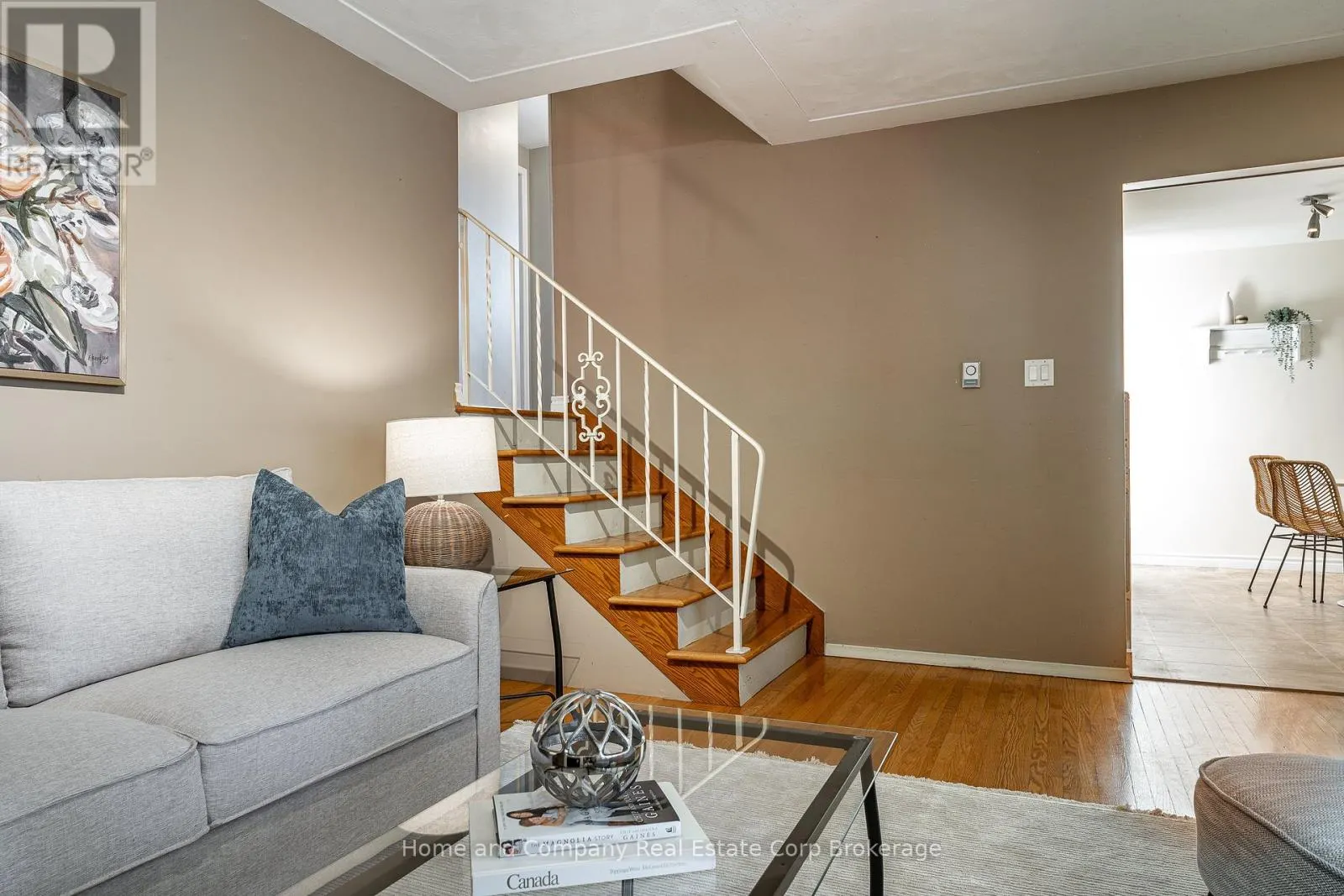 292 REDFORD CRESCENT