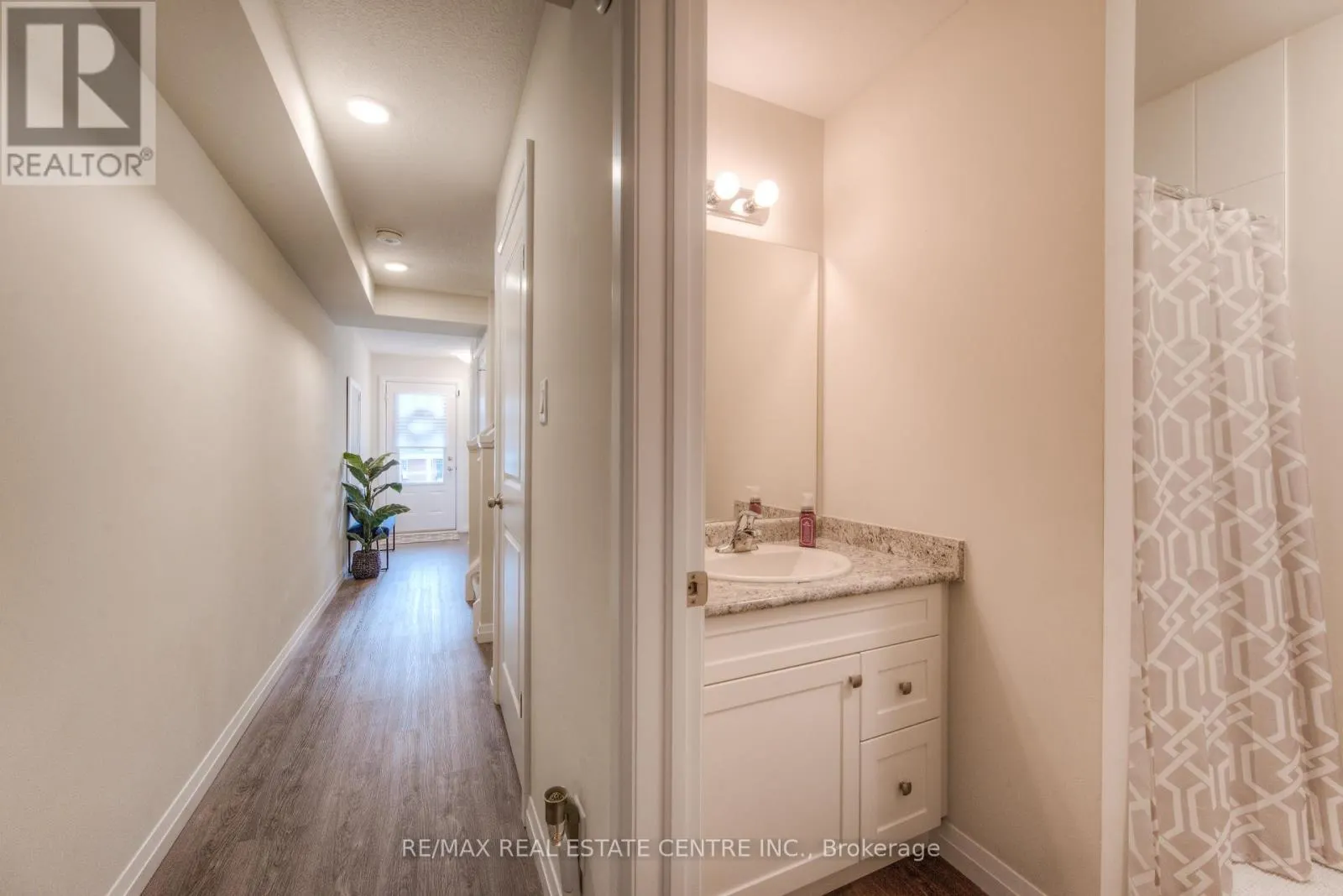 C10 - 24 MORRISON ROAD