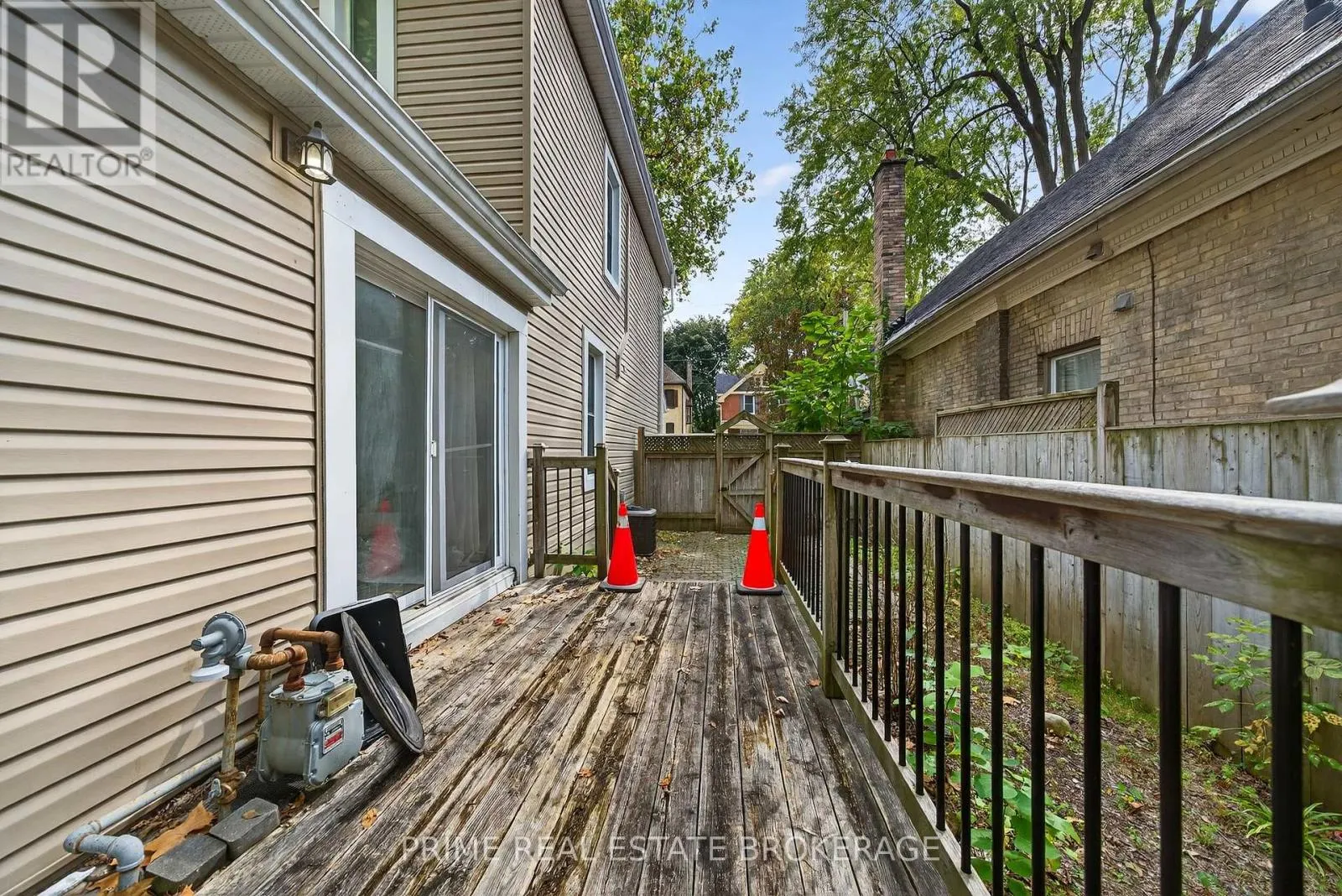 194 CROMWELL STREET
