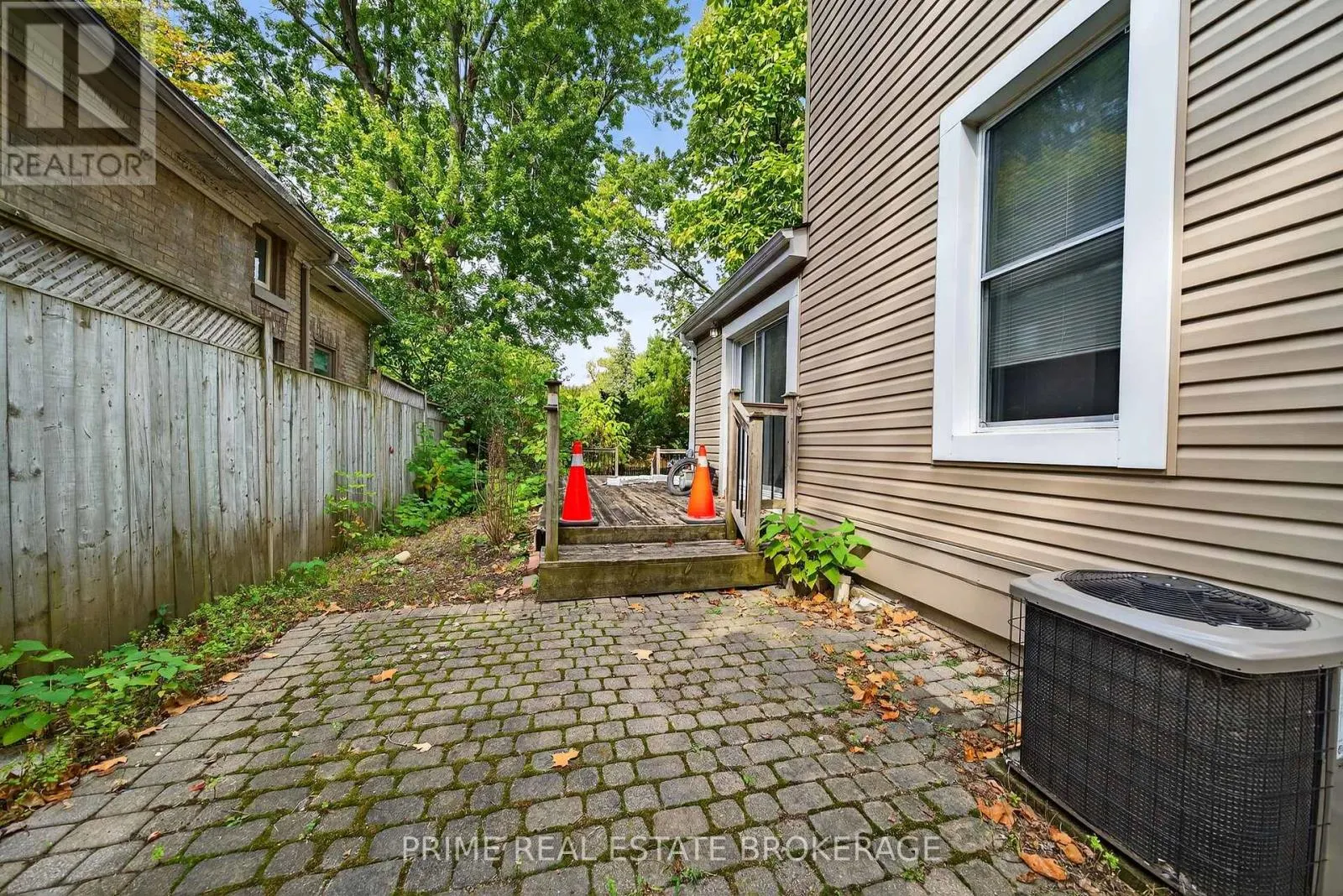 194 CROMWELL STREET