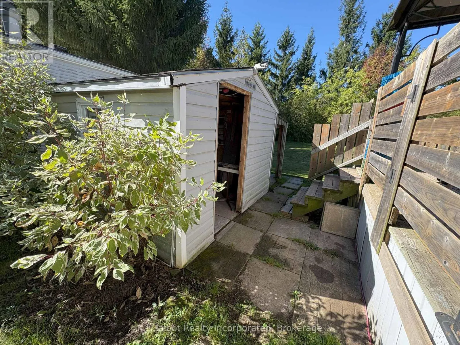 77719 BLUEWATER HWY - 6 STARBOARD STREET