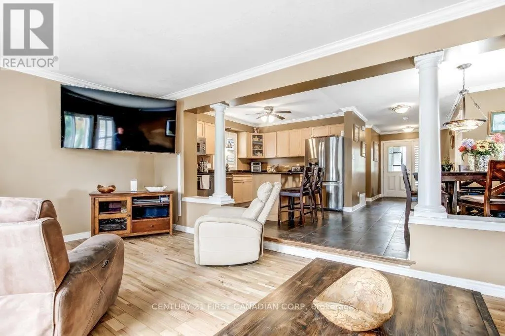 1275 CROSSCREEK CRESCENT