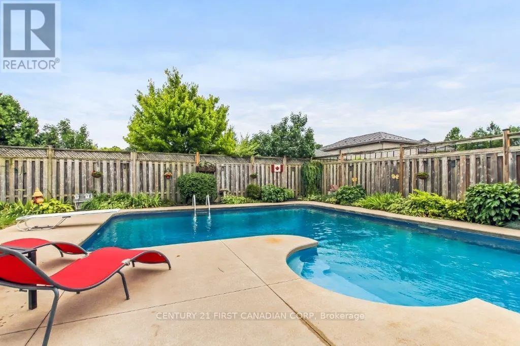 1275 CROSSCREEK CRESCENT