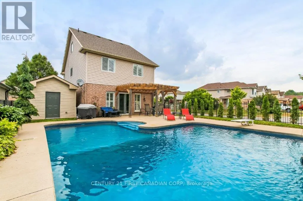 1275 CROSSCREEK CRESCENT