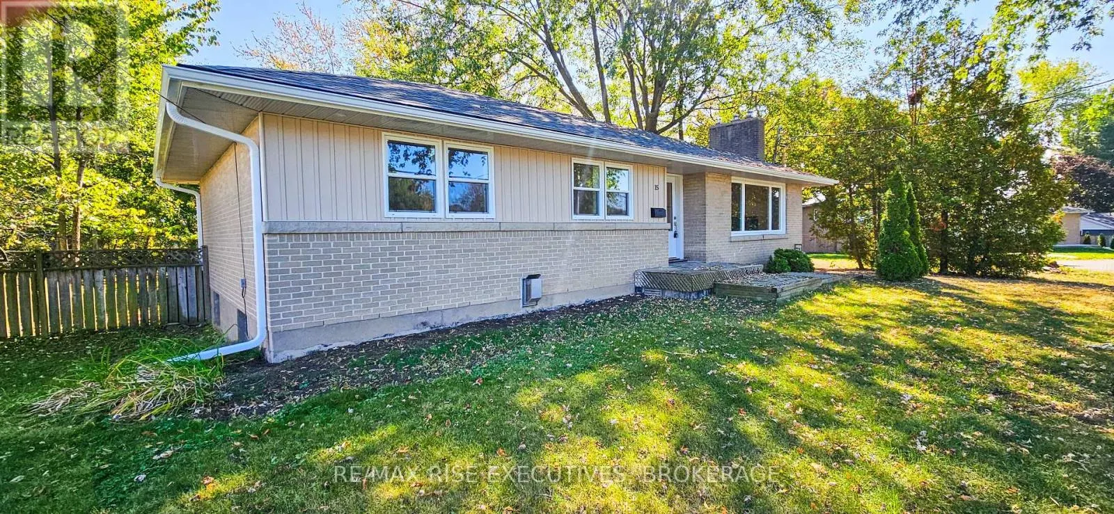 15 LOYALIST AVENUE