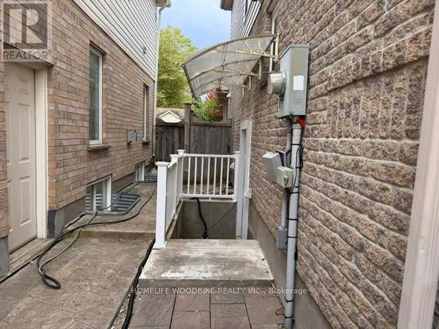 742 WHETHERFIELD STREET