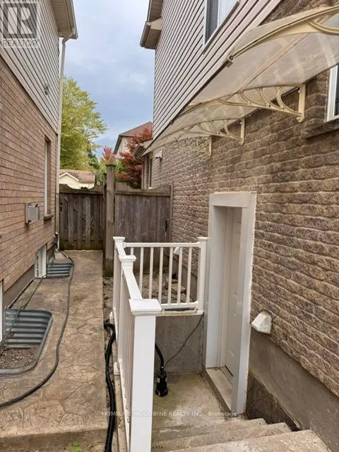 742 WHETHERFIELD STREET