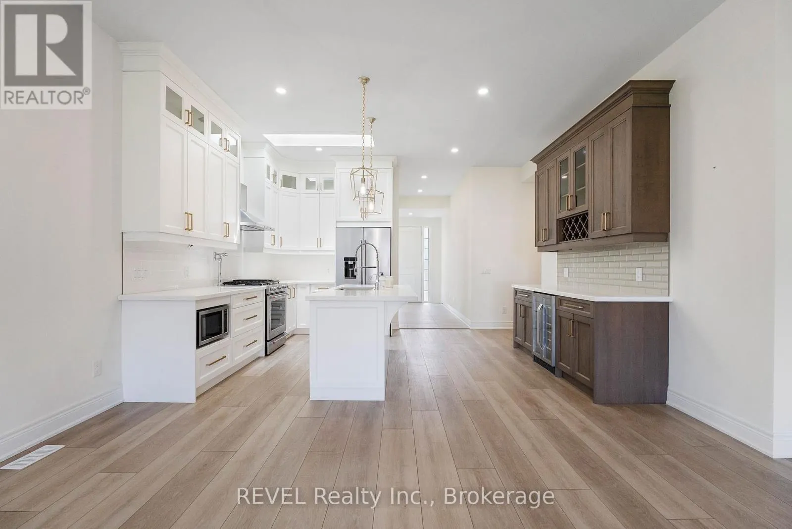 3532 CANFIELD CRESCENT
