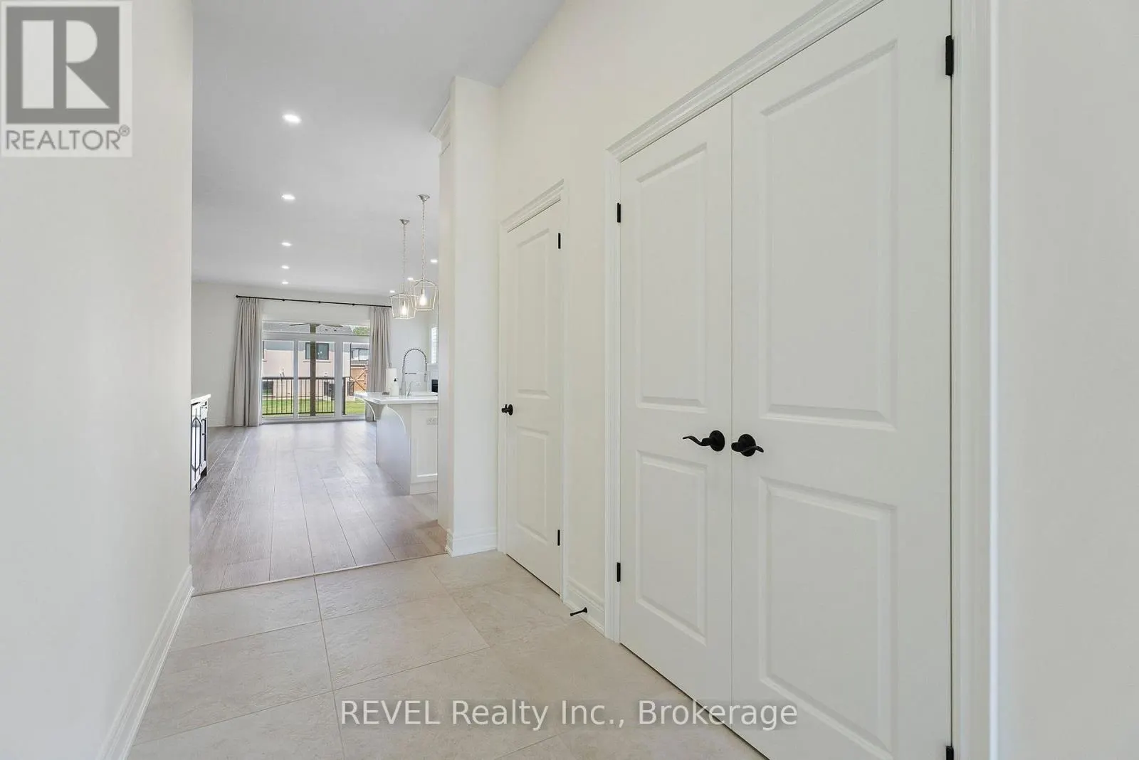 3532 CANFIELD CRESCENT