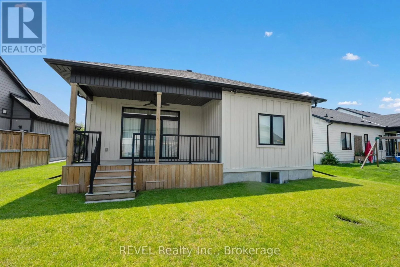 3532 CANFIELD CRESCENT
