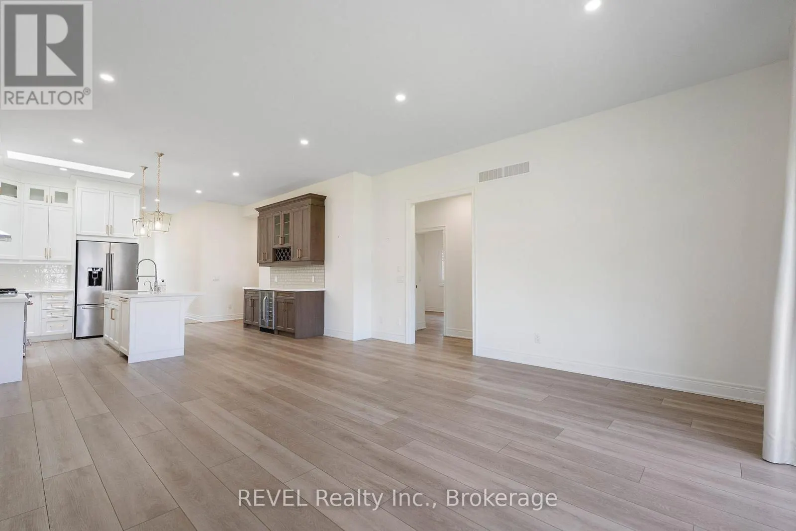 3532 CANFIELD CRESCENT