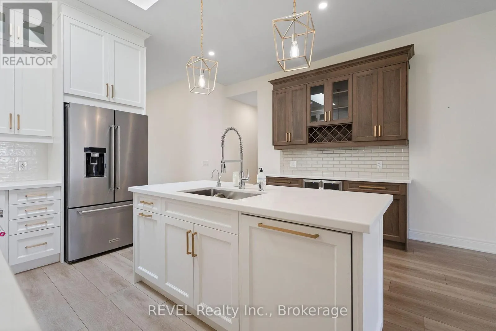 3532 CANFIELD CRESCENT