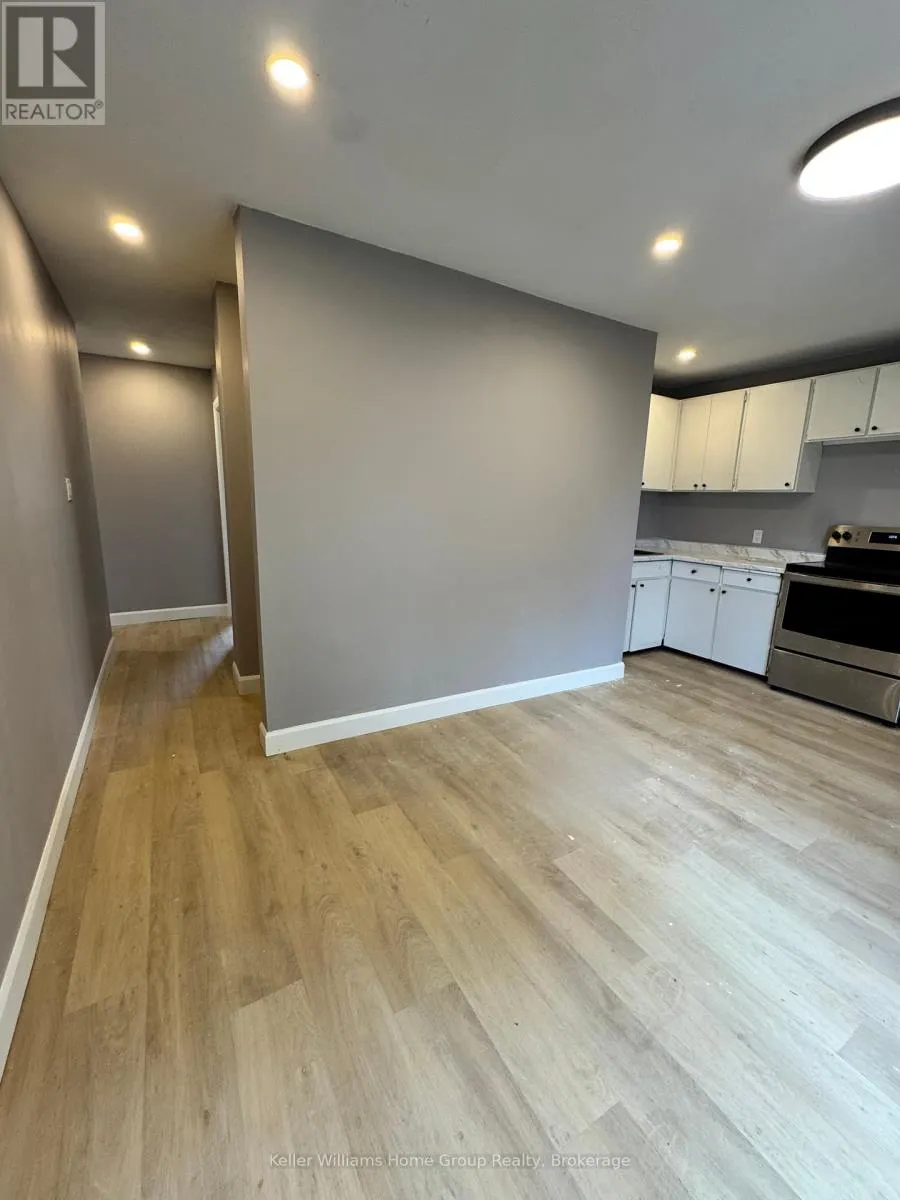 3 - 116 ELORA STREET S, #3