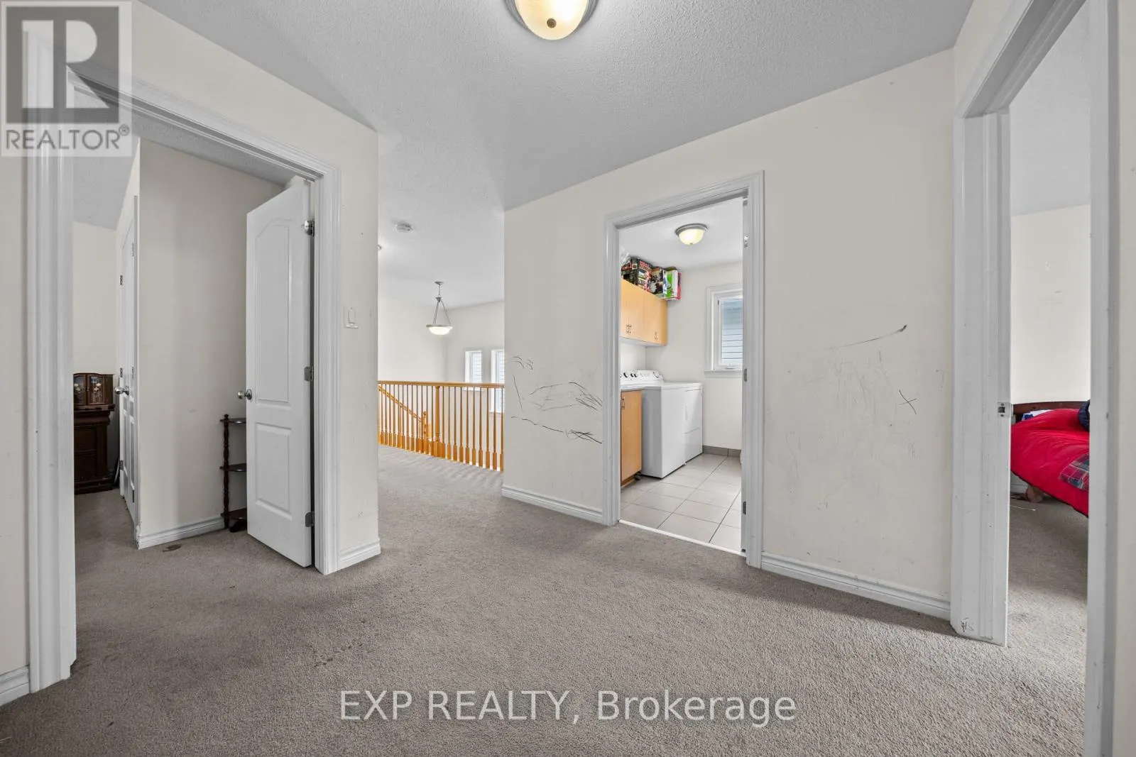 121 DAGLAN CRESCENT