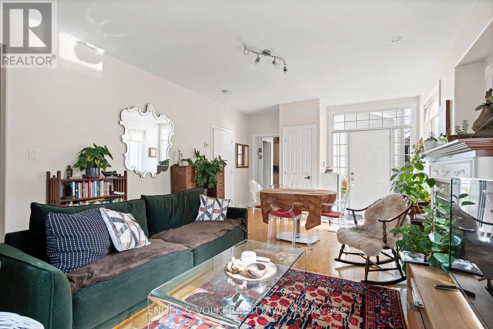 A & B - 116 CAMBRIDGE STREET N