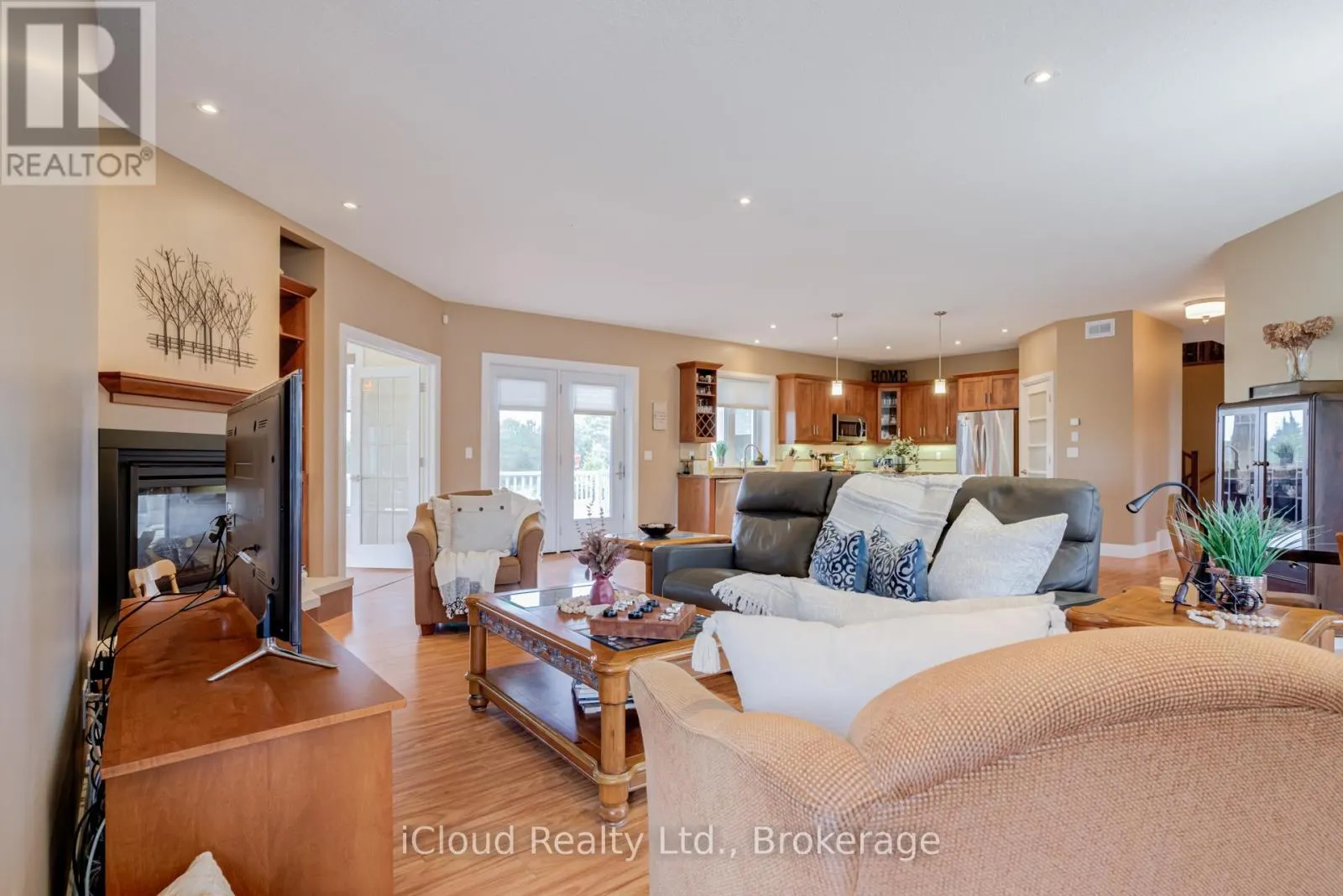16 HIGHLAND ROAD