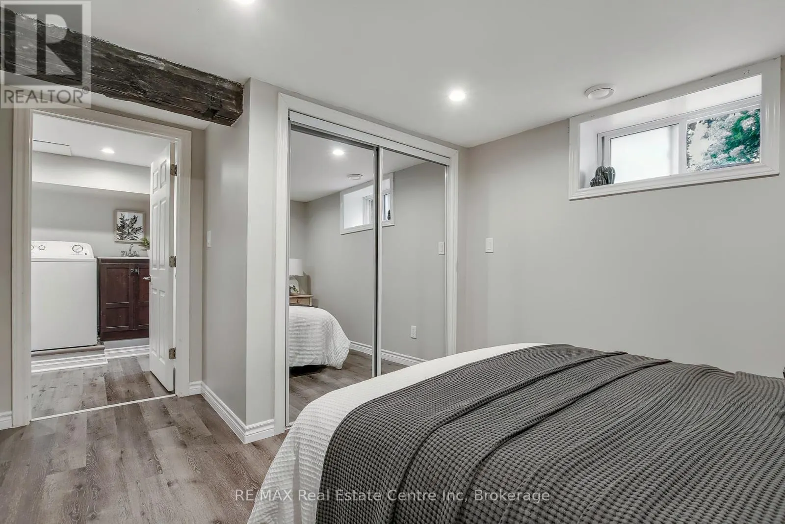 52 AVENUE ROAD